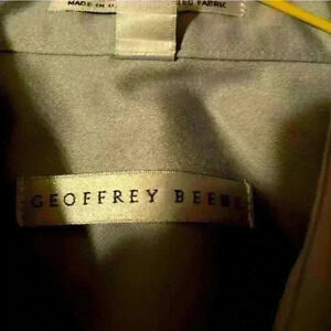Geoffrey Beenes Men’s Silver button down dress shirt size 18neck 34-35 sleeves